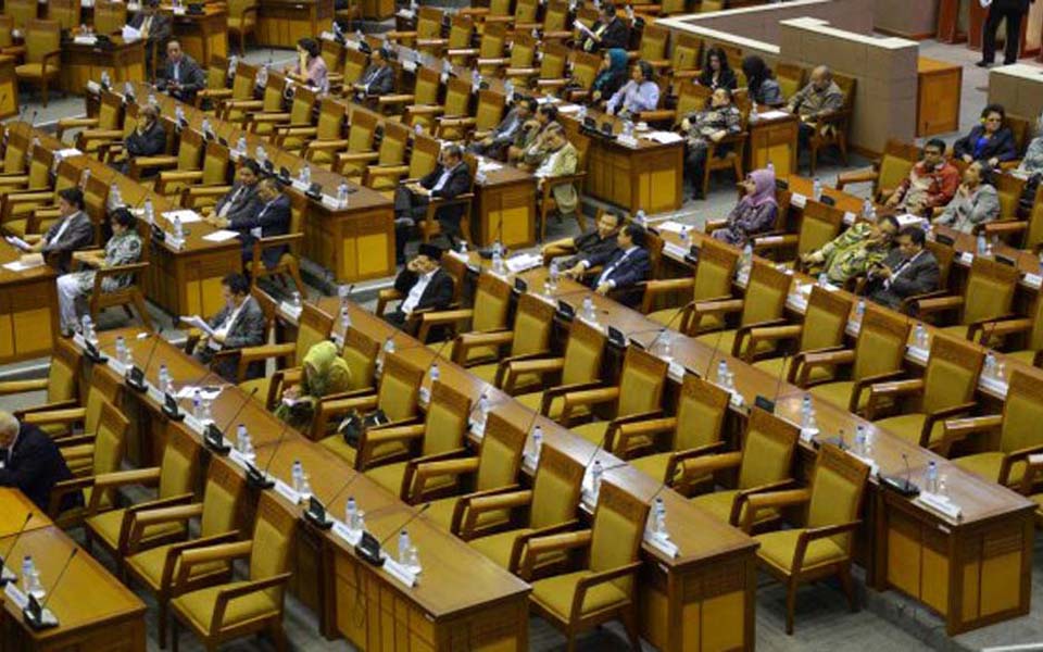 Empty seats at House of Representatives plenary session (RMOL)