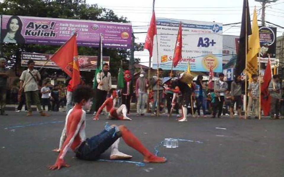 Students in Yogyakarta protest fuel price hike (Berdikari Online)