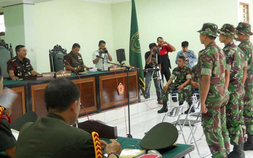 TNI soldiers stand trial at military tribunal in Papua (Okezone)