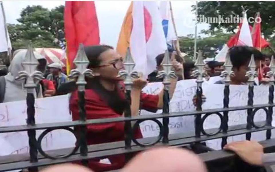 Workers commemorate May Day in Samarinda (Tribune)