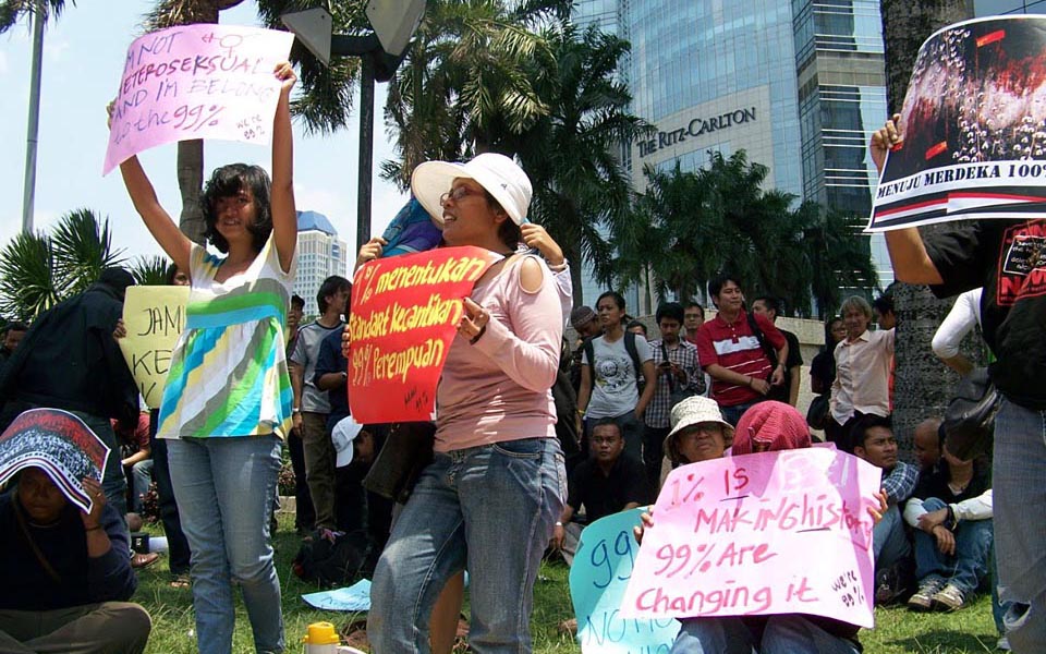 Occupy Jakarta demonstration at Jakarta Stock Exchange building (3.bb)