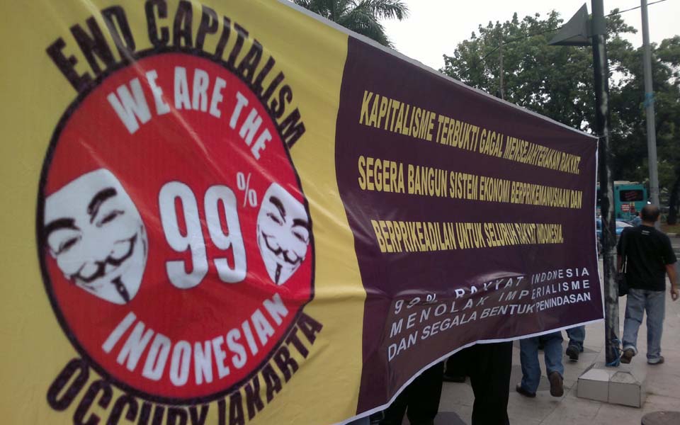 Occupy Jakarta demonstration at Jakarta Stock Exchange building (mtaufikbw)