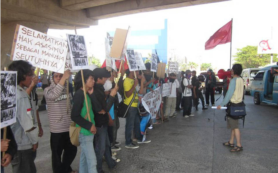 Pembebasan student protest draft intelligence law - June 23, 2011 (Pembebasan)