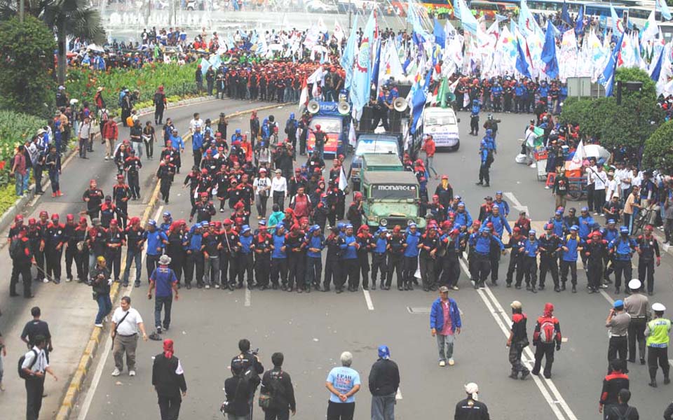 Thousands of worker mark May Day with rally in Jakarta - May 1, 2012 (sekberijp)