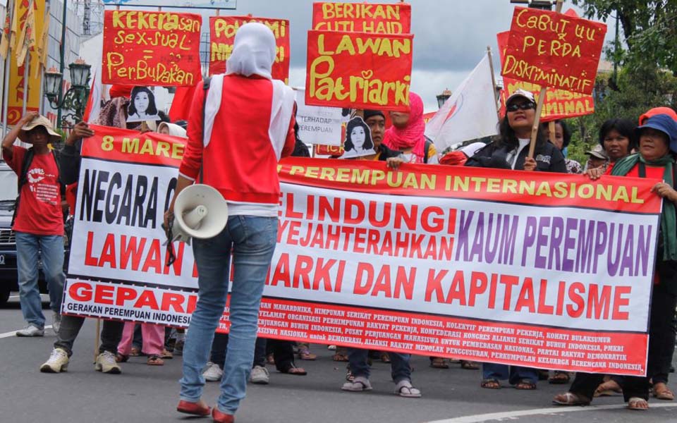 Women activists commemorate IWD in Yogyakarta - March 8, 2012 (PM)