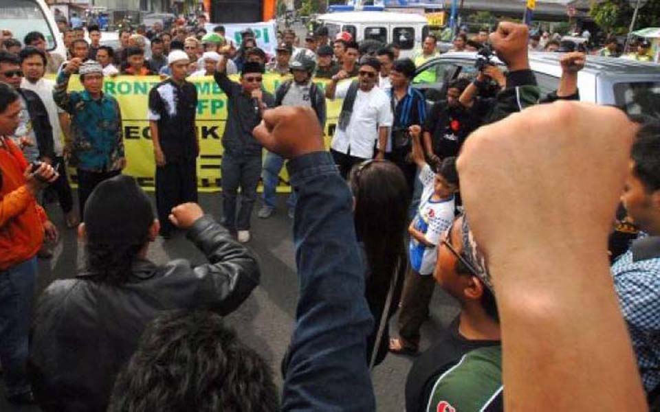 FAKI protest at social gathering by victims of the 1965 tragedy in Sleman - October 27, 2013 (KBR)