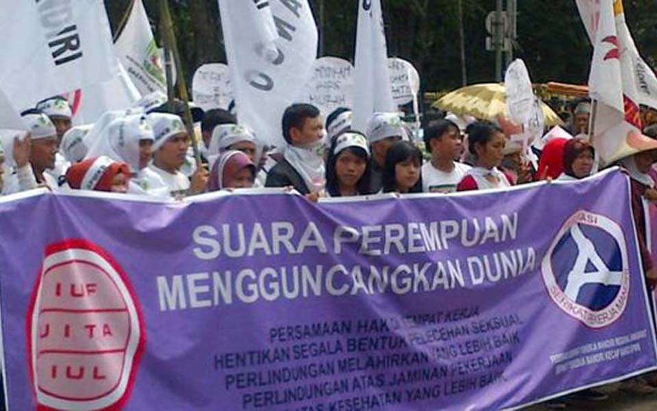 International Women's Day rally in Bandung - March 8, 2013 (Merdeka)