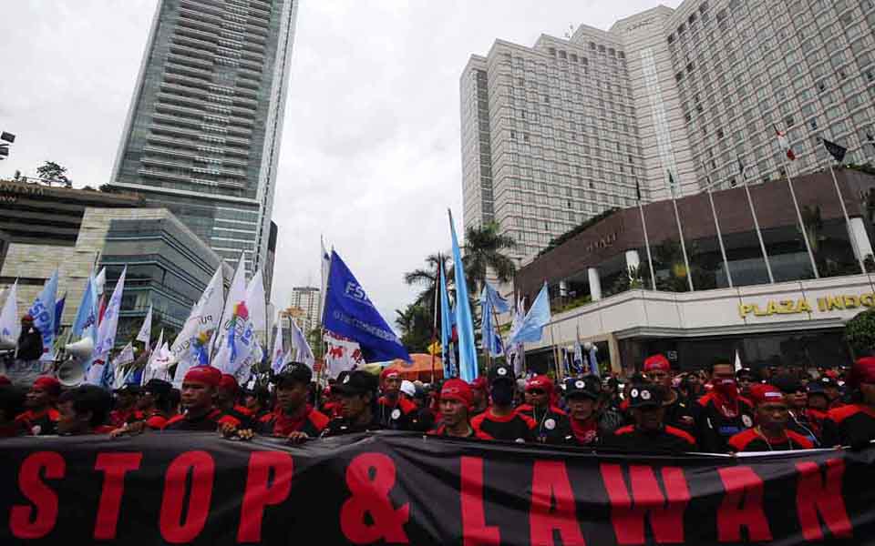 KSBSI workers demonstrate at South Korean Embassy - December 5, 2012 (Pos Kota)