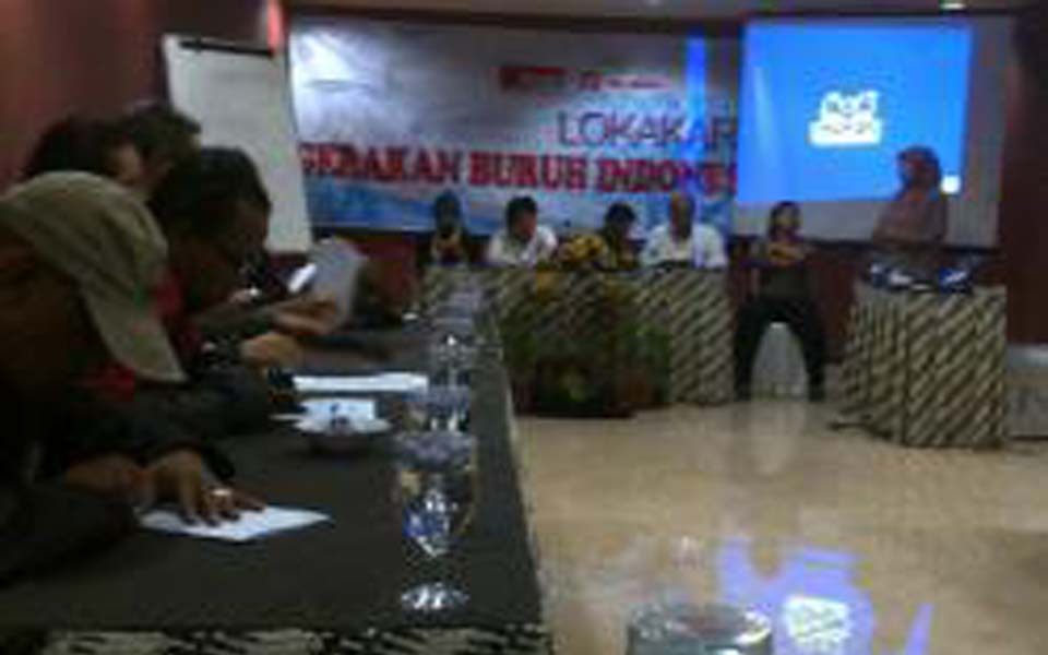 Labour seminar at Pandanaran in Semarang - October 18, 2013 (Tribune)