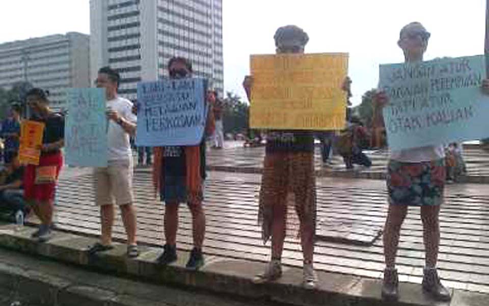 New Men's Alliance (ALB) rally at Hotel Indonesia traffic circle in Central Jakarta - April 7, 2013 (Detik)