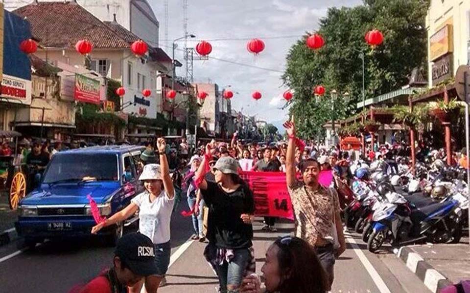 One Billion Rising march through Yogyakarta city shopping district