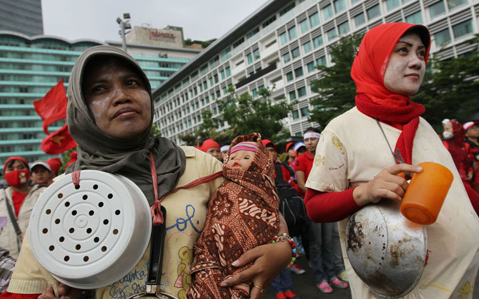 Sekber Buruh activists hold IWD rally in Jakarta - March 8, 2013 (Tribune)
