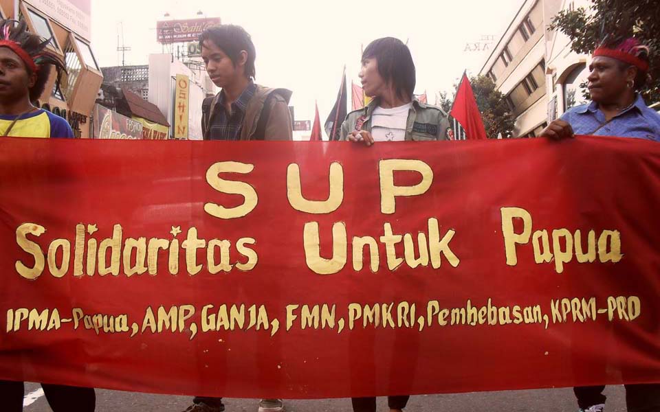 Solidarity for Papua (SUP) rally - July 21, 2010 (4.bp)