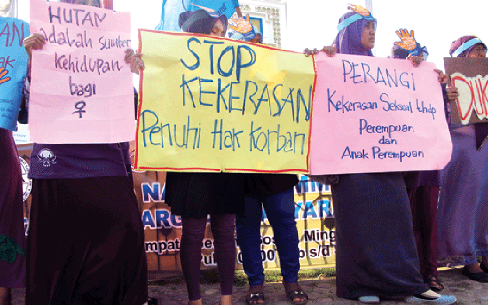 Acehnese Women's Movement (GPA) protest sexual violence on International Women's Day – March 8, 2014 (Medan Bisnis Daily)