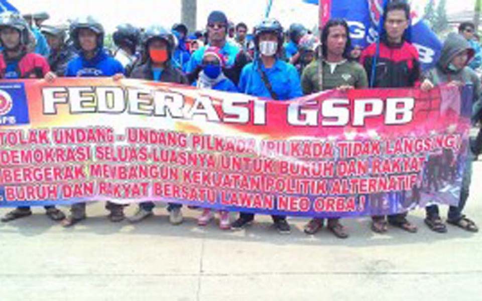 GSPB workers in Bekasi rally against new election law - October 14, 2014 (Ata Bu)