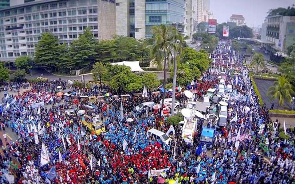 May Day rally in Central Jakarta photographed by Drone - May 1, 2014 (Tribune)