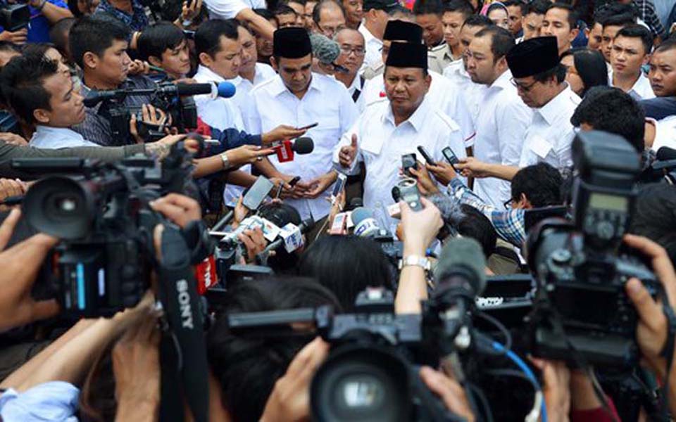 Prabowo Subianto speaking to reporters in Jakarta - July 8, 2014 (Merdeka)