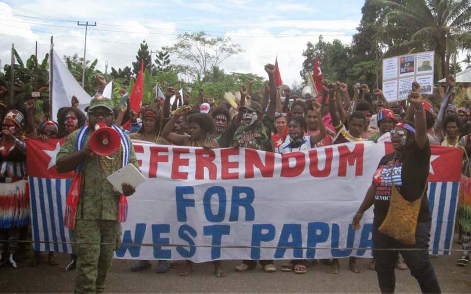 West Papua National Committee (KNPB) independence rally in Timika - 2014 (Suara Kolaitaga)