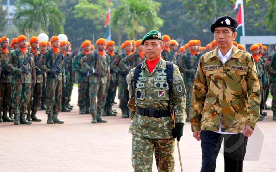 President Widodo visits TNI headquarters in East Jakarta - April 16, 2015 (Liputan6)