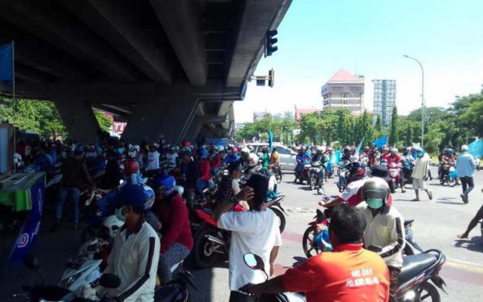 Thousands of workers commemorate May Day in Makassar - May 1, 2016 (Tribune)