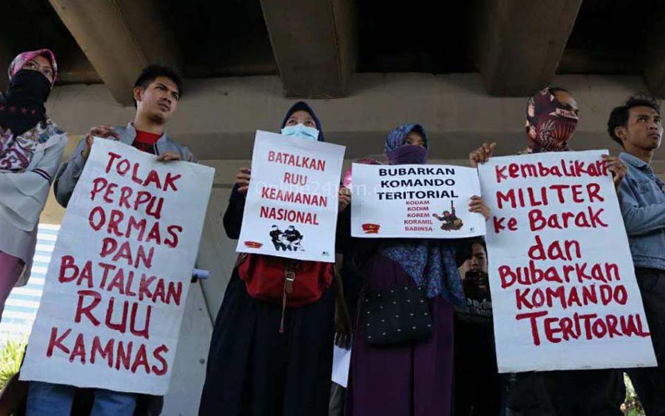 Kopidemo students rally against militarism in Makassar - August 21, 2017 (Online 24)