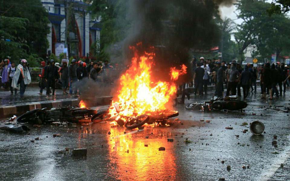 Aftermath of Youth Pledge Day protest in Makassar - October 28, 2017 (Detik)