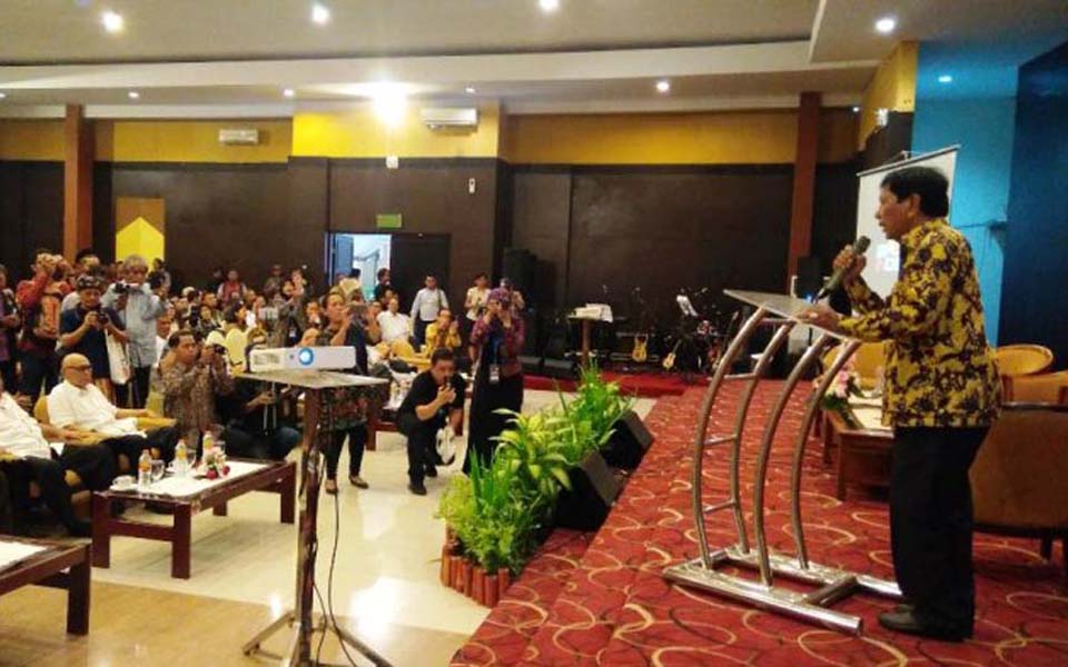 Hariman Siregar opens Malari discussion at UGM - January 15, 2018 (Tribune)