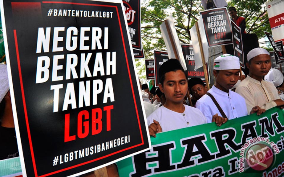 Islamic protesters demonstrate against LGBT in Banten - January 26, 2018 (Antara)