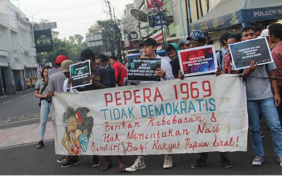 Protest action by the AMP and FRI-WP in Bandung - August 15, 2018 (SP)