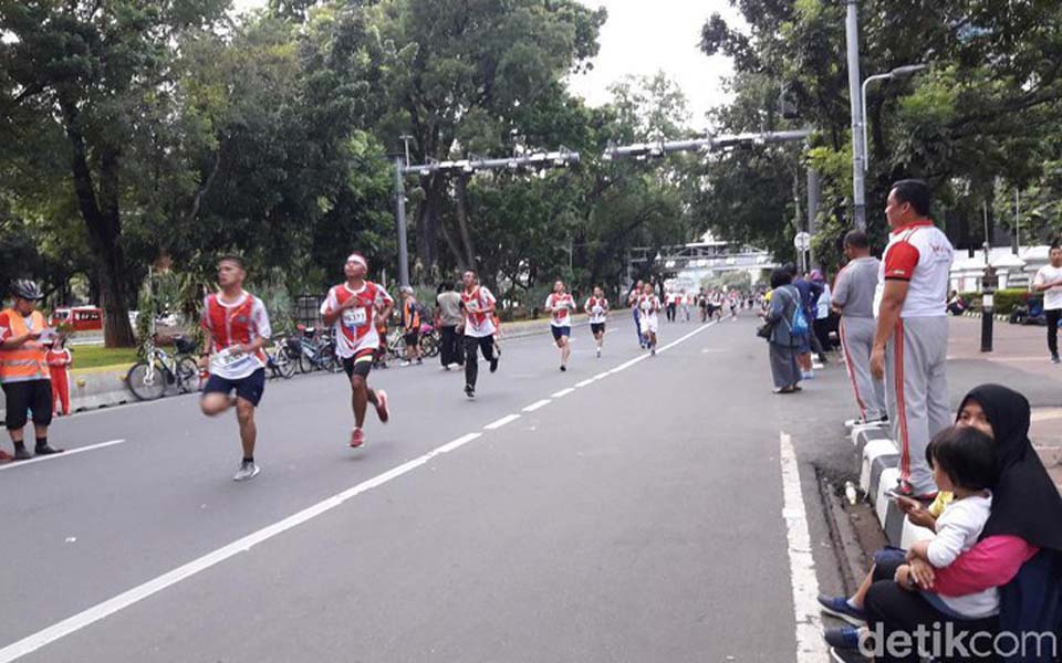 Runners in Jakarta take part in National Defense Run - December 16, 2018 (Detik)