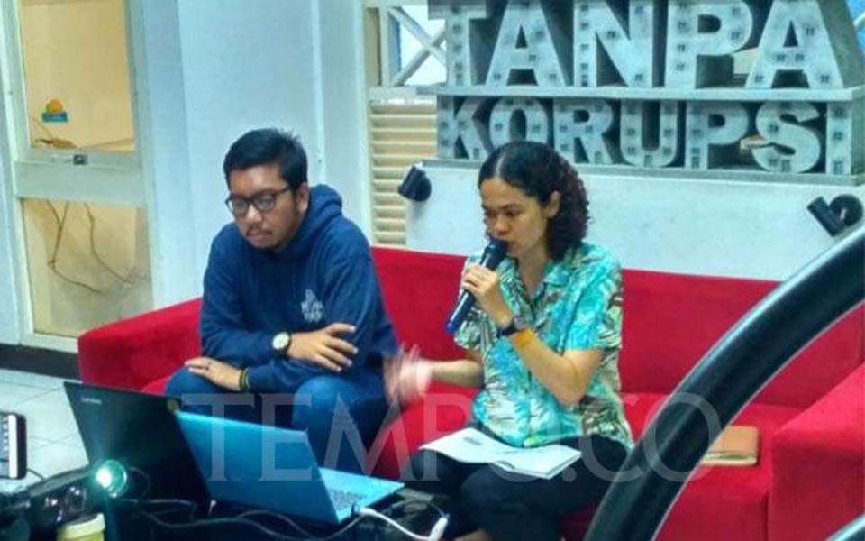 ICW researchers Kurnia Ramadhana and Lalola Easter – April 28, 2019 (Tempo)