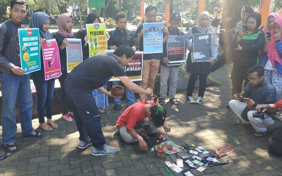 International Press Freedom Day protest in Malang – May 3, 2019 (Surya Malang)