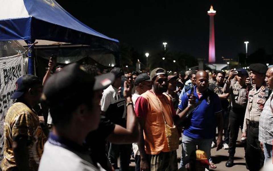 Police break up Freeport worker protest at State Palace – February 13, 2019 (CNN)