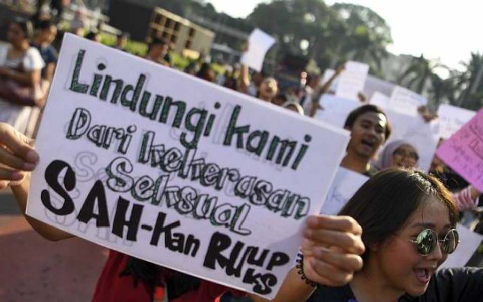 Rally demanding House immediately ratify sexual violence bill (KBR)