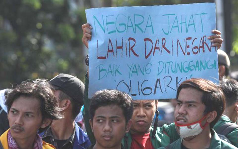 Student protest at Horse Statue in Central Jakarta – October 21, 2019 (CNN)